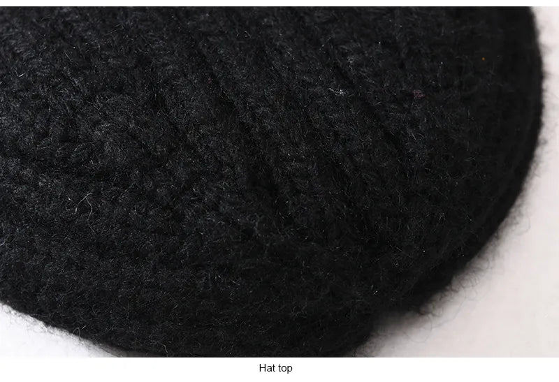 Black Chunky Knitted Satin Lined Beanie