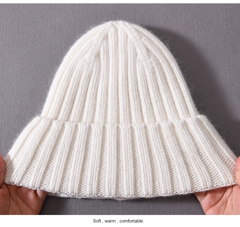 White Chunky Knitted Satin Lined Beanie