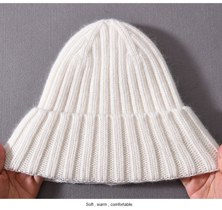 White Chunky Knitted Satin Lined Beanie