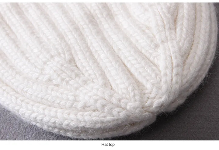 White Chunky Knitted Satin Lined Beanie