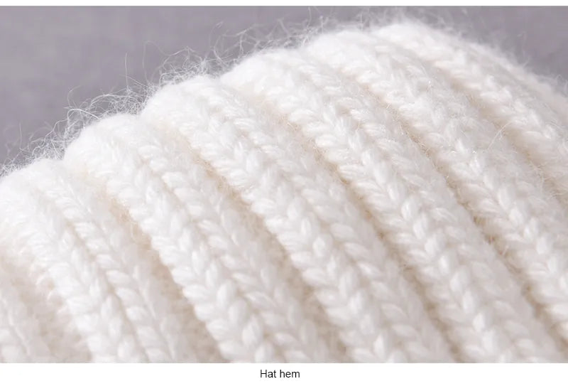 White Chunky Knitted Satin Lined Beanie