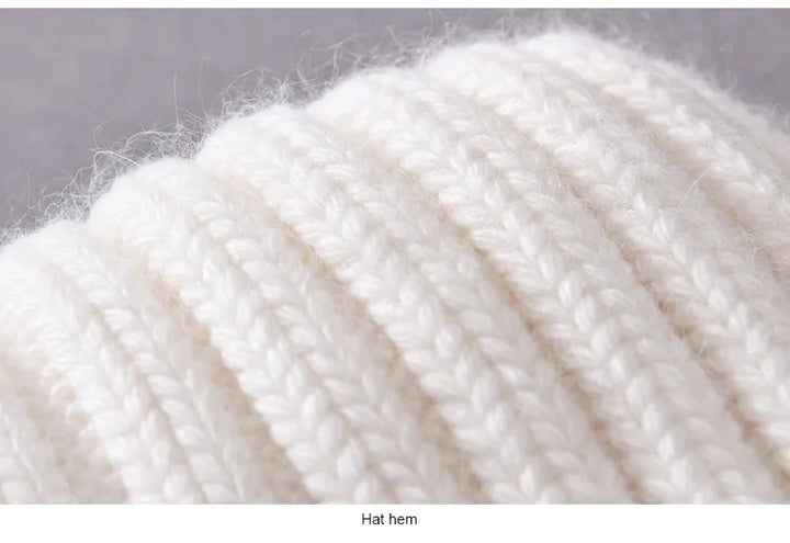 White Chunky Knitted Satin Lined Beanie