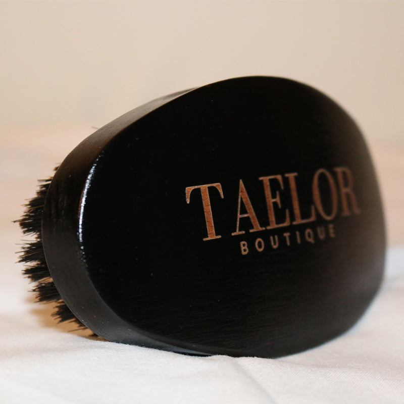 Black Medium Curved Wave Brush